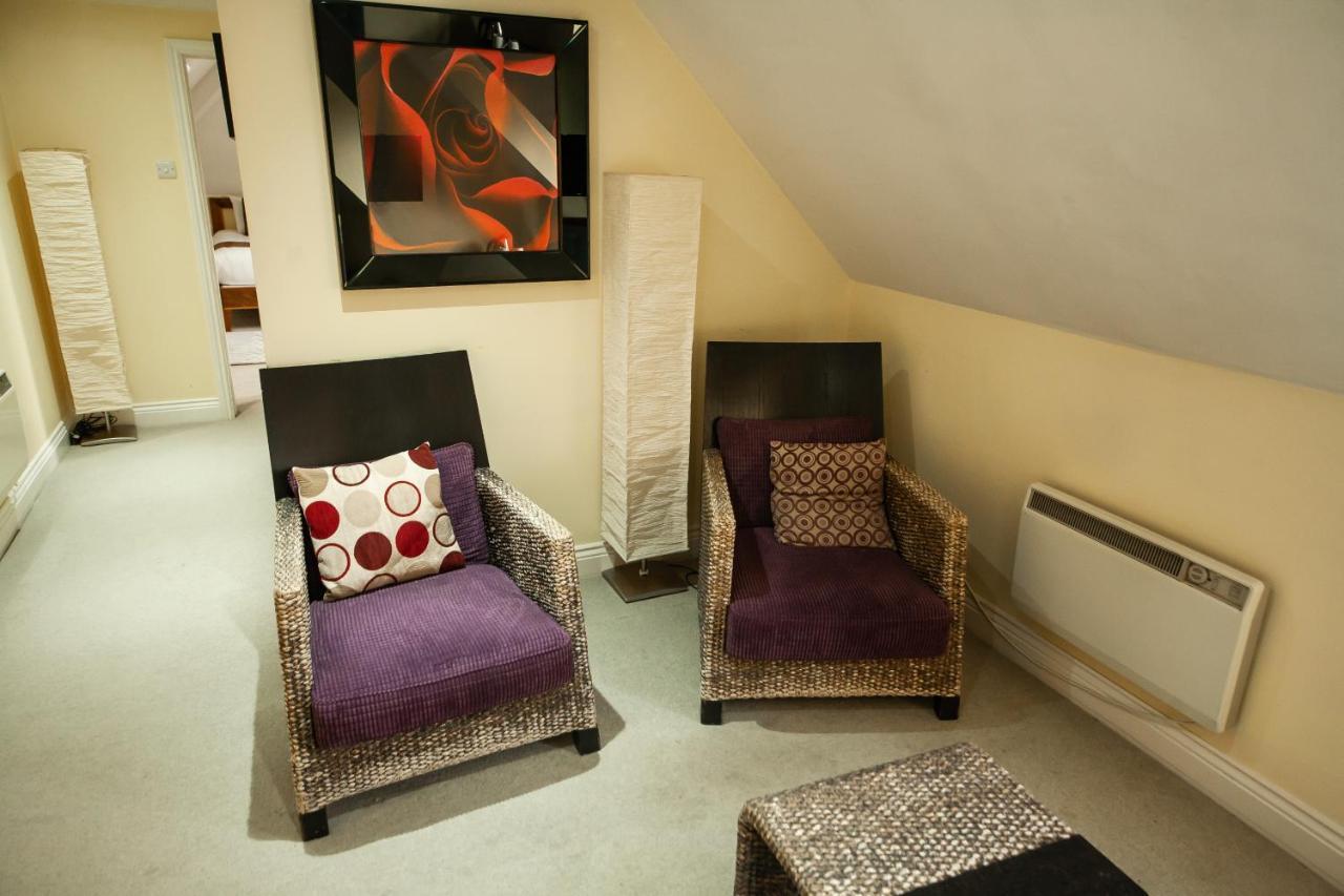 Berwick Manor Hotel Rainham  Esterno foto