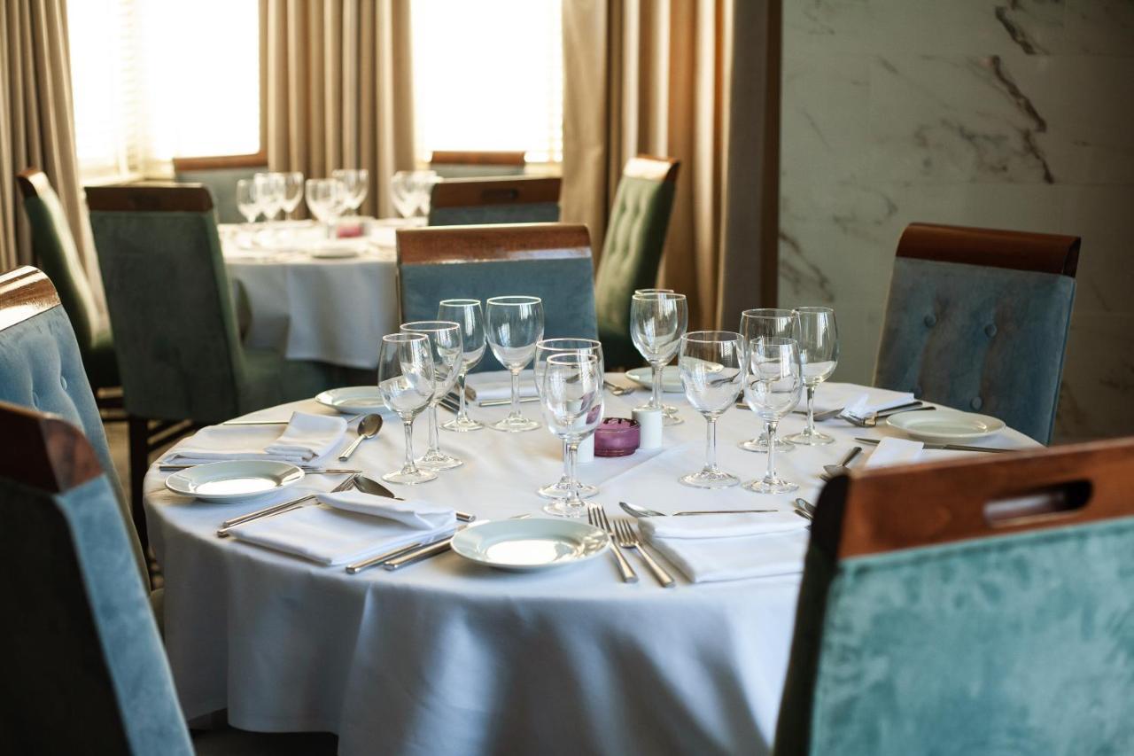Berwick Manor Hotel Rainham  Esterno foto