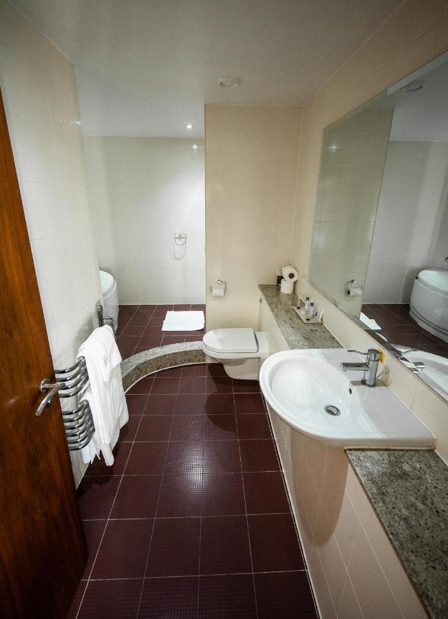 Berwick Manor Hotel Rainham  Esterno foto