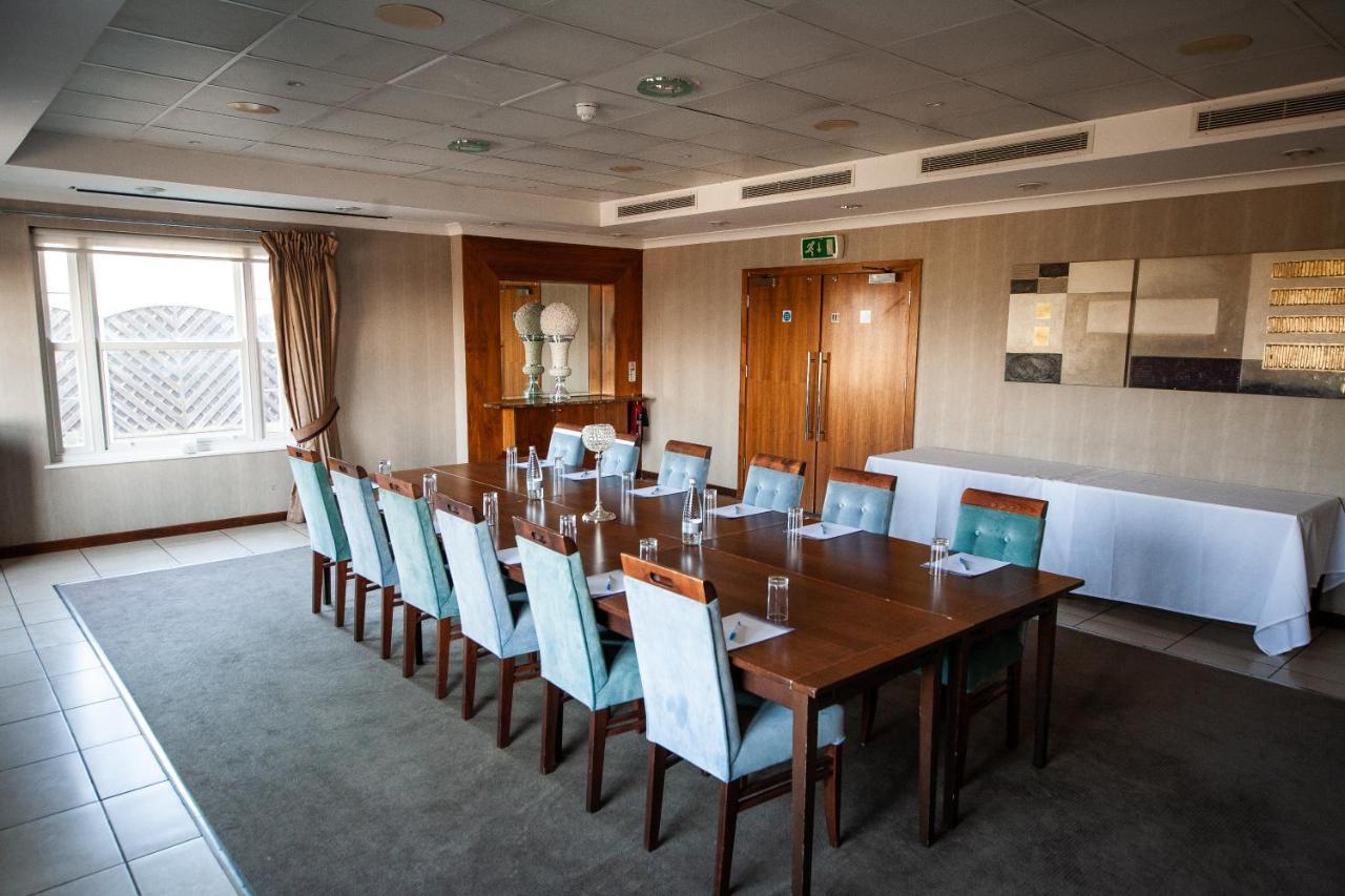 Berwick Manor Hotel Rainham  Esterno foto