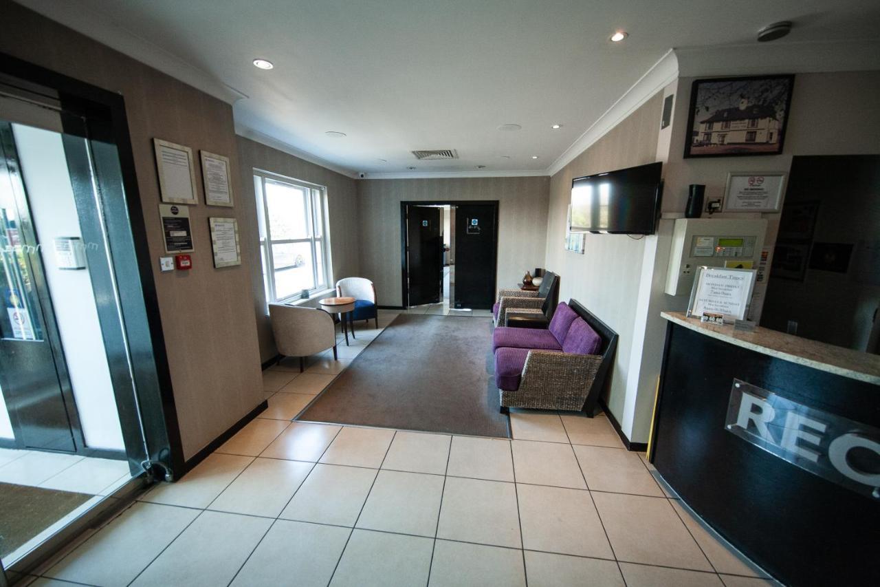 Berwick Manor Hotel Rainham  Esterno foto